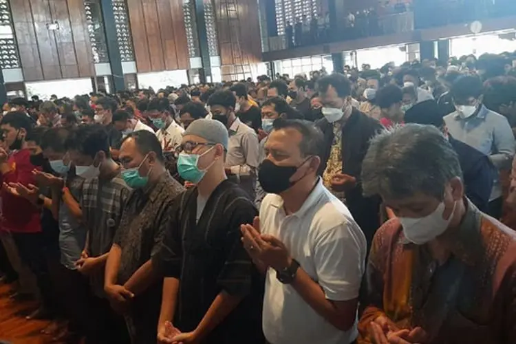 Masjid Salman ITB Gelar Shalat Gaib untuk Eril