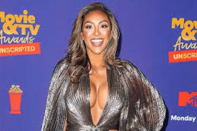 Tayshia Adams Akui Sangat Senang Menjadi Pembaca Acara Movie & TV Awards 5 Juni Mendatang