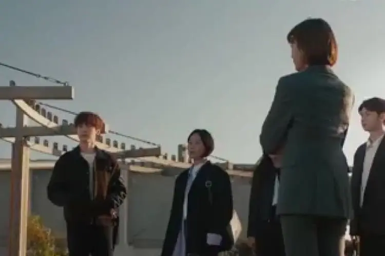 Spoiler Why Her? Episode 3: Oh Soo Jeo Kerahkan Mahasiswa untuk Cari Kesalahan Kasus Bunuh Diri Park So Young