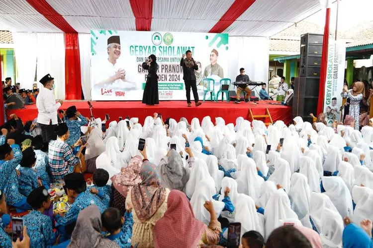 Ribuan Santri Indramayu Dukung Ganjar Pranowo Maju di Pilpres 2024
