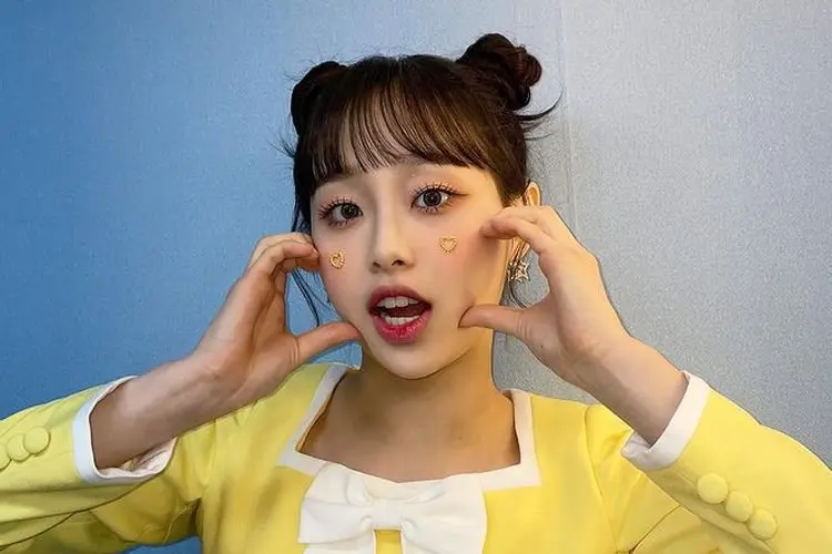 Tidak Akan Ikut Tur Dunia, Netizen Korea Berpikir Chuu LOONA Dikeluarkan dari Grup