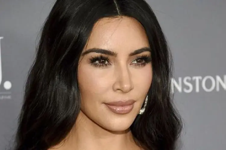 Bukan Cuma di Indonesia, 3 Artis Hollywood Ini juga Terkenal Karena Sensasi! Kim Kardashian Urutan No.1