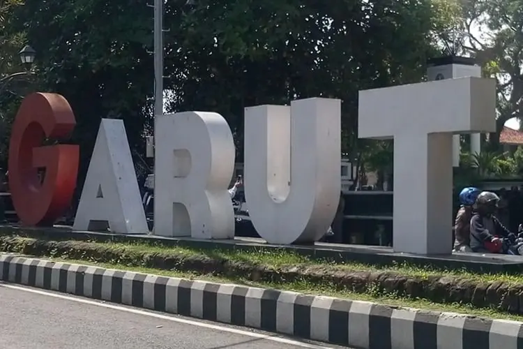 Garut serta Kabupaten/Kota se-Jawa dan Bali Masuk PPKM Level 1