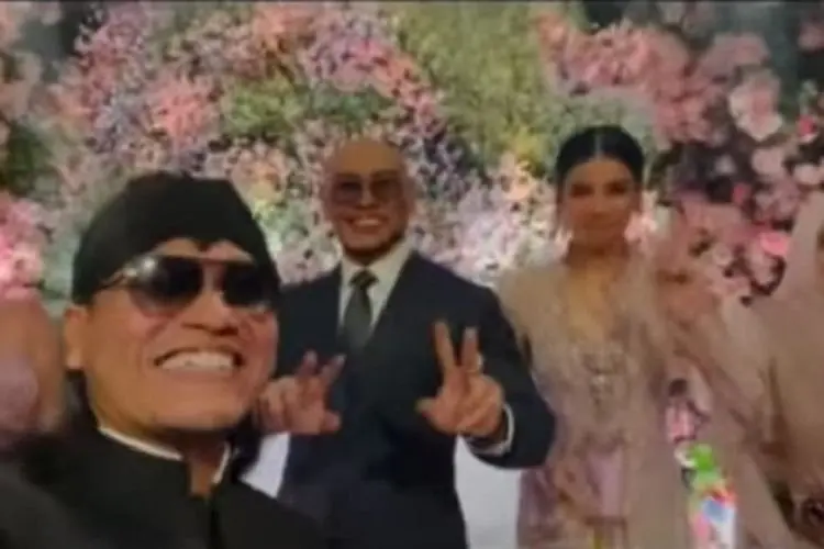 Gus Miftah Bantah Isu Pernikahan Deddy Corbuzier Digelar Dadakan