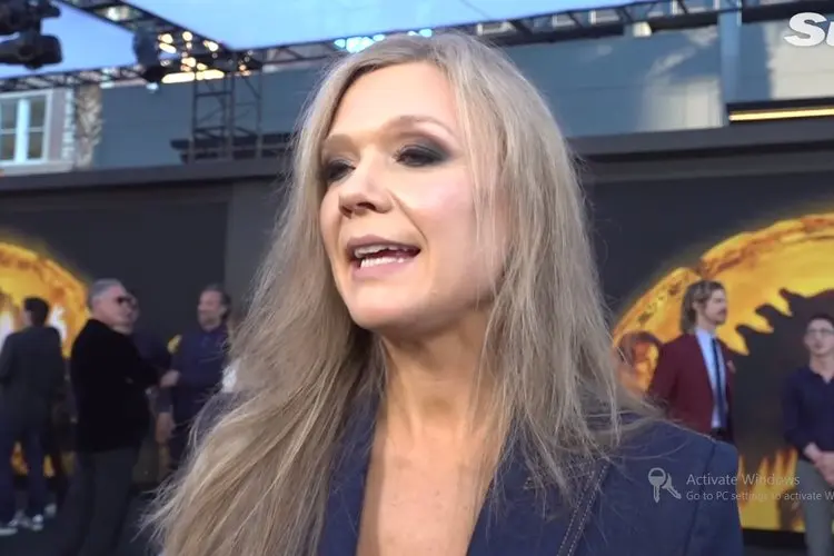 Hadiri Premiere Film Jurassic World: Dominion, Ariana Richards Mulai Kembali Berakting?