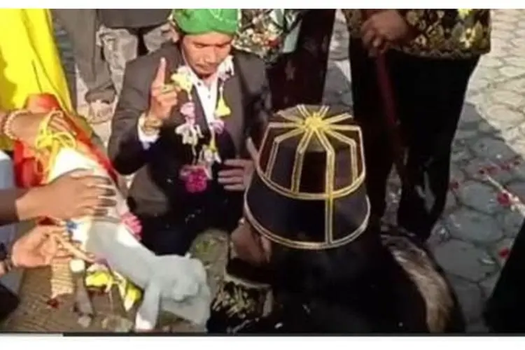 Orkemas IDR Gresik Laporkan Pelaku Pernikahan Manusia dengan Kambing Betina ke Polisi