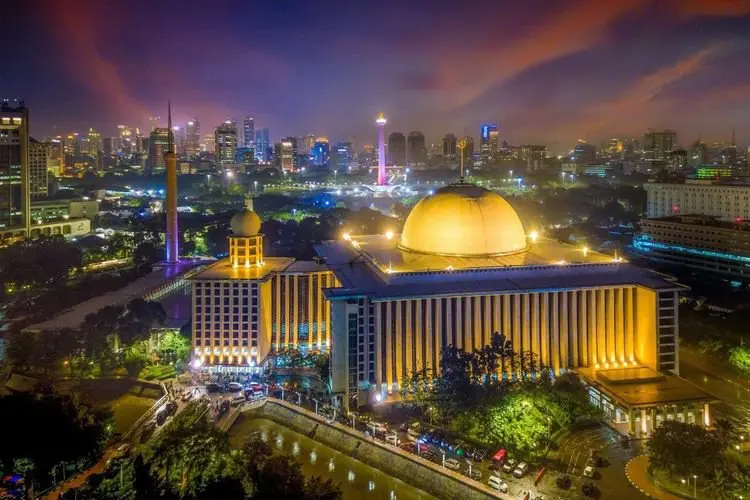 Info Wisata Masjid Kubah Emas, Destinasi Wisata Religi Kebanggaan Warga Depok