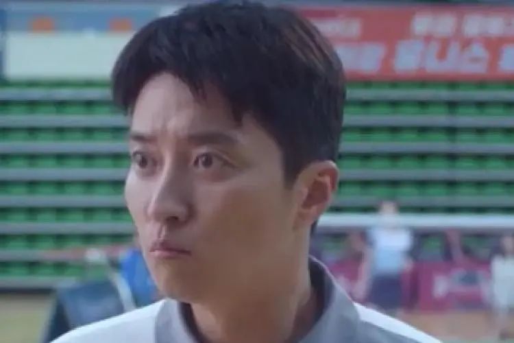 Spoiler Love All Play Episode 16: Pelatih Tim Yunis Panik, Park Tae Joon Dilarikan Ke Rumah Sakit?