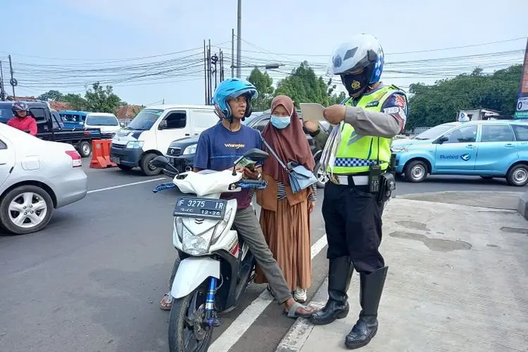 Operasi Tertib Pajak Kabupaten Bogor, Dalam 1 Jam Didapati 30 Pengemudi Tak Bayar Pajak