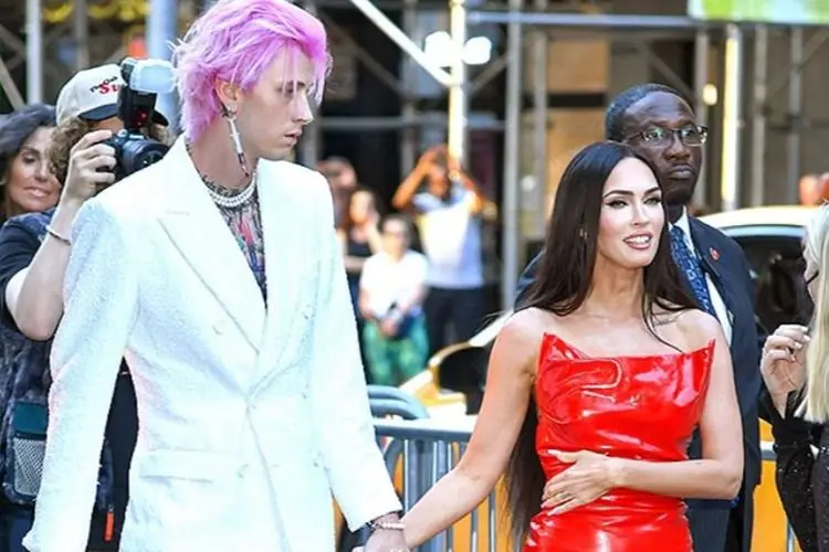 Gaya Fashion Unik Ala Megan Fox dan Machine Gun Kelly Menyita Perhatian di Acara Premiere Film Taurus