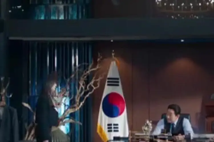 Spoiler Why Her? Episode 4: Oh Soo Jae Perlihatkan Sikap Berontaknya, Choi Tae Guk Mulai Geram?
