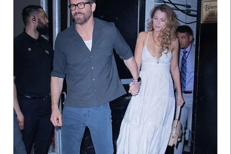 Support Taylor Swift, Blake Lively dan Ryan Reynolds Hadir dalam Pemutaran Perdana Film Pendek âAll Too Wellâ