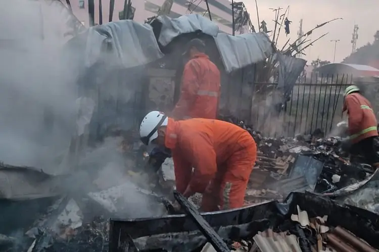 Diduga Korsleting Listrik, 15 Kios di Pasar Induk Jambu Dua Kota Bogor Ludes Terbakar