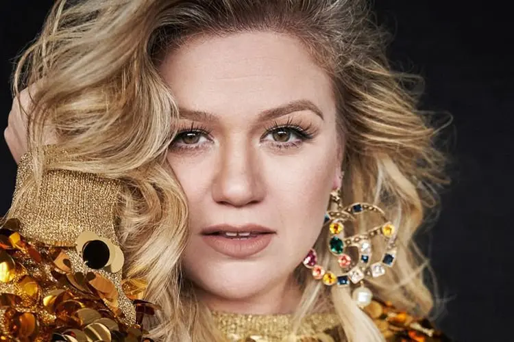 Lirik Laguââ Queen Of The Night â Kelly Clarkson