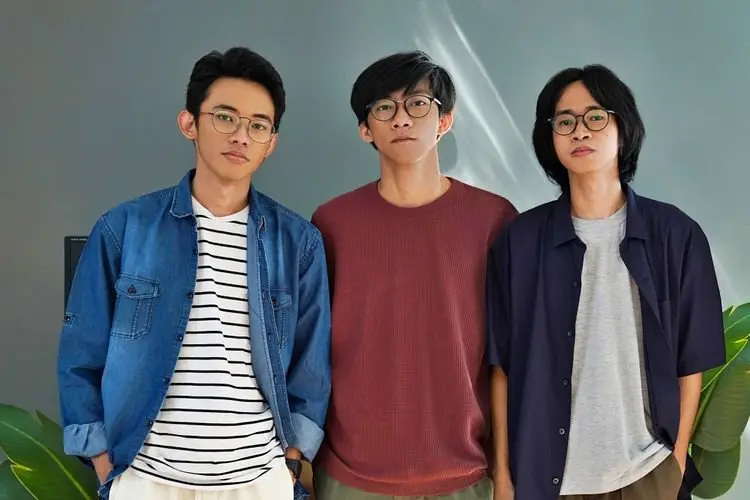 Lirik Laguââ Just Fine â Satria The Monster