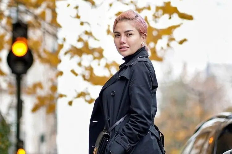 Nikita Mirzani Dijemput Paksa Polisi di Kediamannya, Kasus Apa?