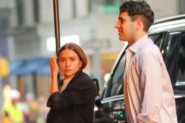 Louis Eisner Rayakan Ulang Tahun Ashley Olsen ke-36 dengan Gaya Fashion Hampir Mirip!