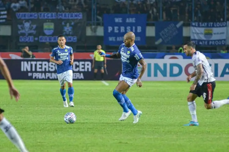 Sejarah: Gol Erwin dan Frets Tak Bisa Selamatkan Persib dari Kekalahan atas Pesebaya