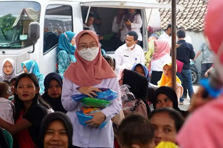 Kasus Balita Stunting di Garut Tinggi, DKP Garut dan DKPP Jabar Berikan Bantuan Pangan Sumber Protein