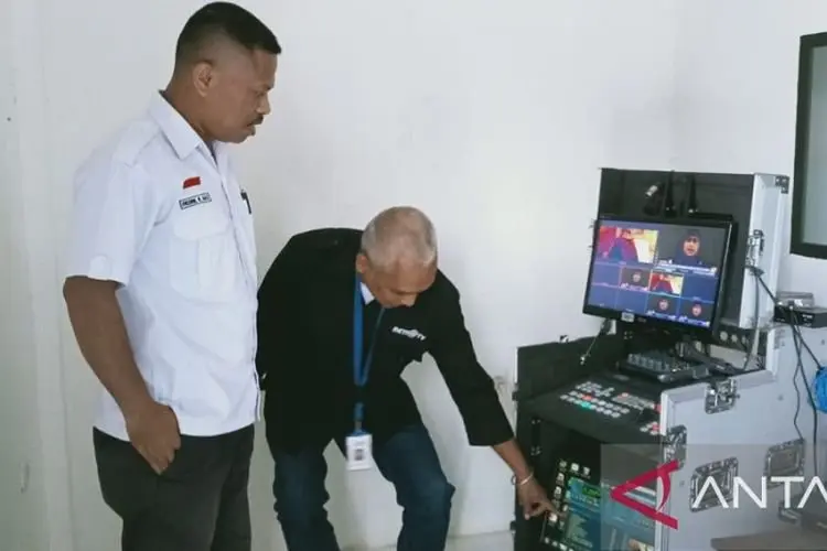 ASO 2022 Terus Digeber, 10.539 RTM di Kupang Terima STB Gratis