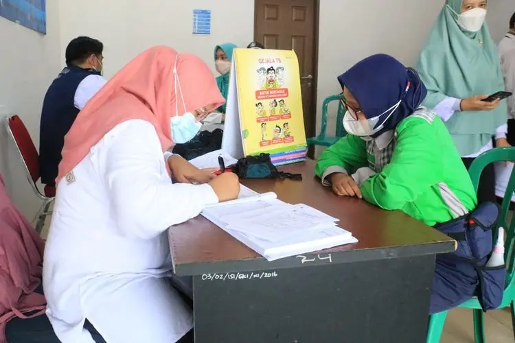 Didanai USAID, PT KAI Daop 3 Gelar Skrining TBC di Stasiun Cirebon