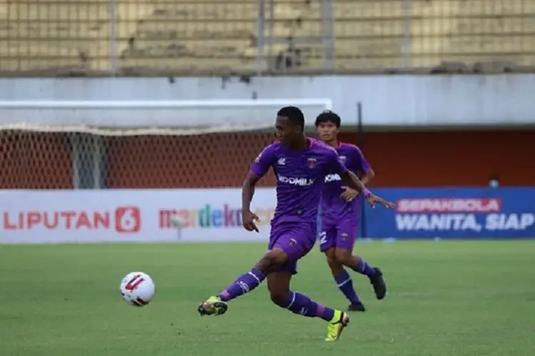 Tak Gentar Hadapi Persib, Altalariq Pastikan Skuatnya Aman dan Siap Tempur