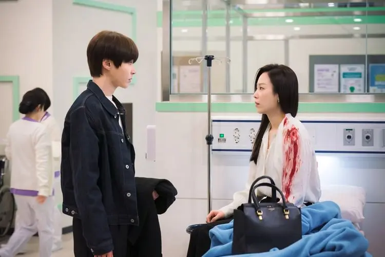 Spoiler Why Her? Episode 5: Gong Chan Berhasil Selamatkan Oh Soo Jae dari Sosok Misterius