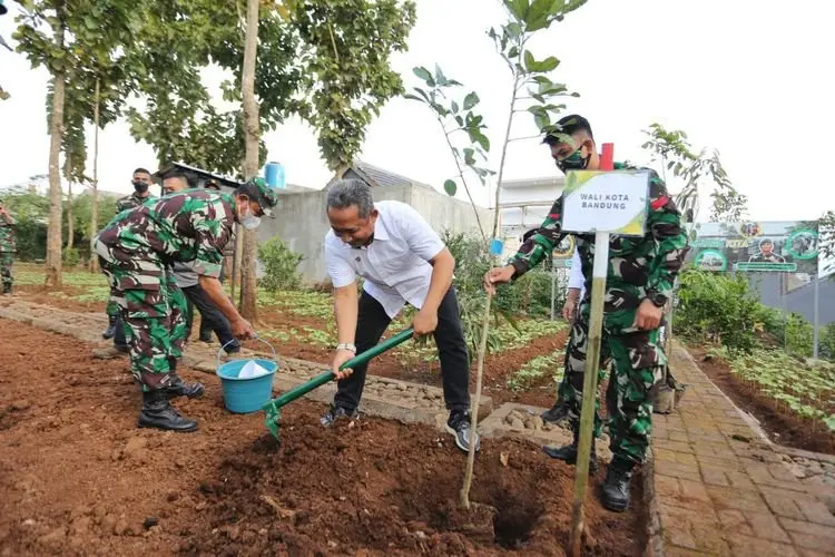 Pemkot Bandung dan Satgas Citarum Sektor  22 Optimalisasi RTH  dengan Hadirkan Pondok Ketahanan Pangan Citarum