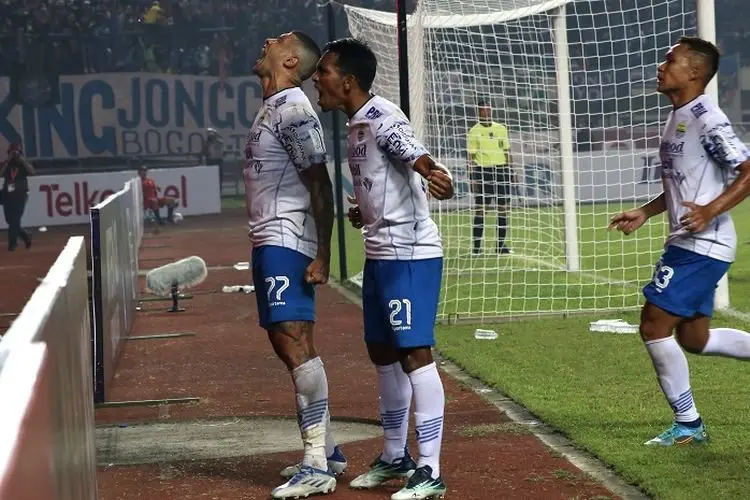 Reaksi Aji Santoso Usai Persebaya Takluk 1-3 Kontra Persib
