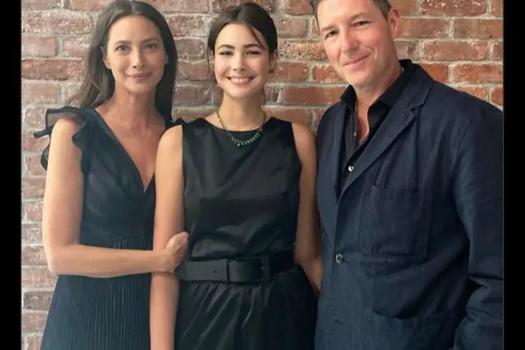 Kejutkan Penggemar, Supermodel Christy Turlington Posting Foto Anak Remajanya Grace di Instagram