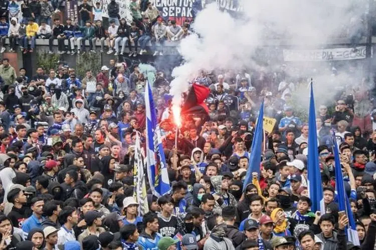 Astaga...Selain Dua Meninggal, Ada Juga Bobotoh Hilang dalam Duel Persebaya vs Persib