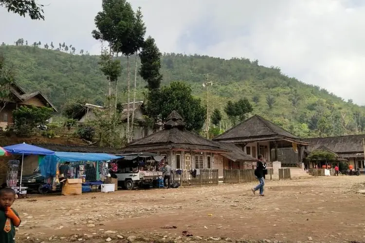 Info Wisata Kampung Adat Ciptagelar