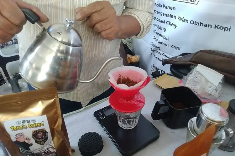 Disparbud KBB Tantang Barista Ciptakan Inovasi dari Kopi