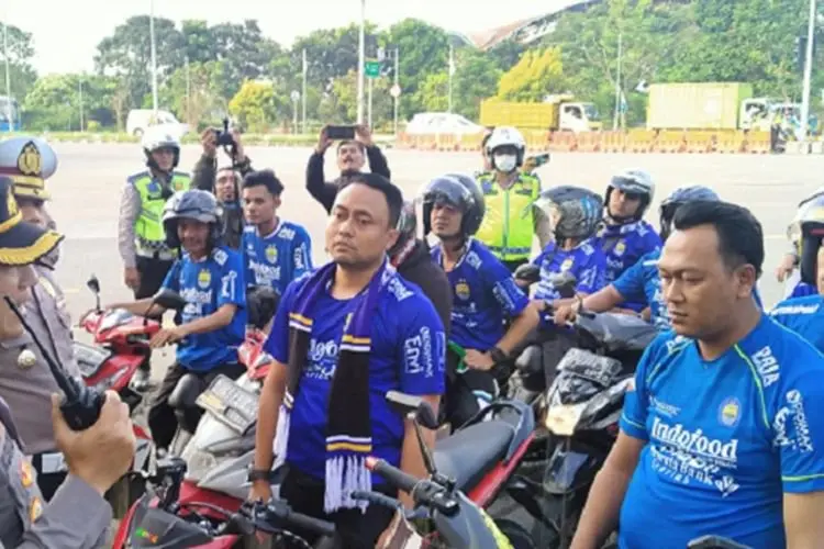 Jelang Persib vs Bhayangkara FC, Puluhan Bobotoh Mau ke Si Jalak Diadang Kapolresta Bandung