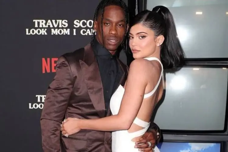 Travis Scott Unggah Foto Kylie Jenner Memasak di Hari Ayah, Ini Isi Captionnya!