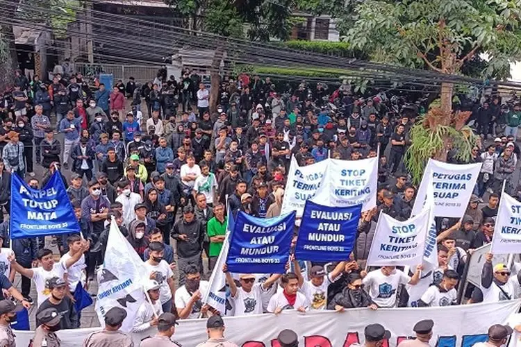 Bobotoh Geruduk Graha Persib, Tuntut 4 Hal Salah Satunya Evaluasi Besar-besaran Panpel