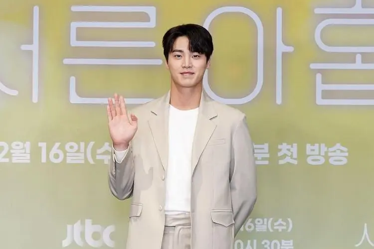 Fans Jangan Sedih! Lee Tae Hwan Mulai Wajib Militer, Simak Tanggalnya!