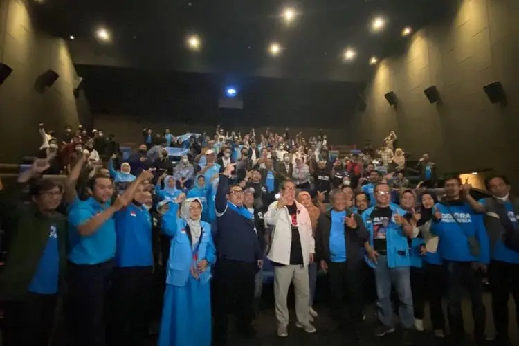 Sarat Akan Nilai Kebangsaan, Partai Gelora Jabar Nobar film Naga Naga Naga