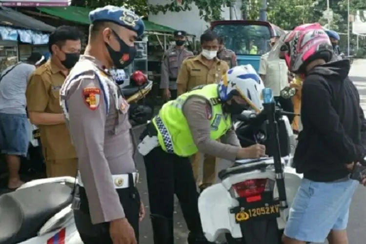 Operasi Patuh Lodaya 2025, Polrestabes Bandung Tindak Lebih dari 4.600 Pelanggar Lalu Lintas