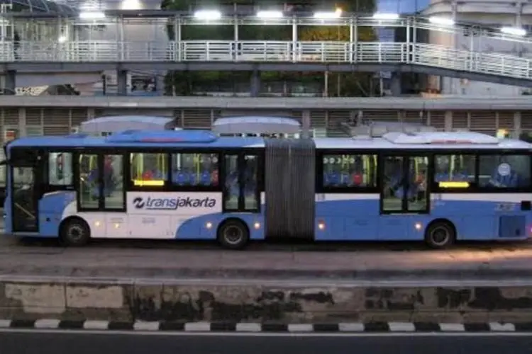 HUT Jakarta 2022, Hari Ini Naik TransJakarta, MRT dan LTR Gratis