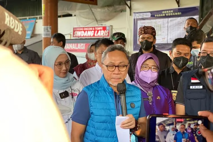 Mendag Zulkifli Hasan Janjikan Minyak Goreng Curah Stabil Dalam Dua Minggu