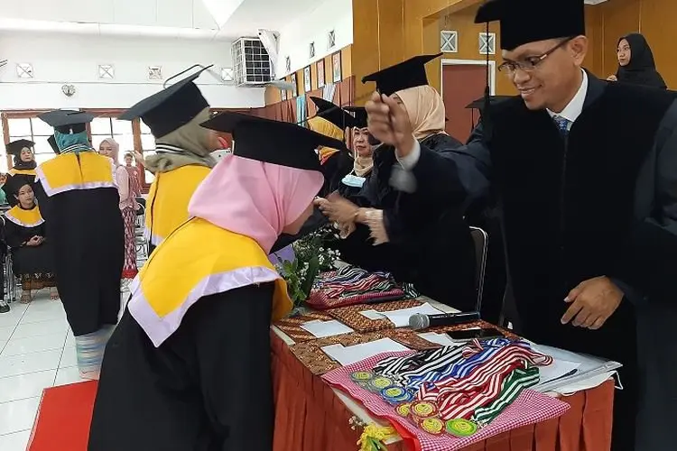 Pasca Pandemi, SLBN Cicendo Wisuda Puluhan Siswanya