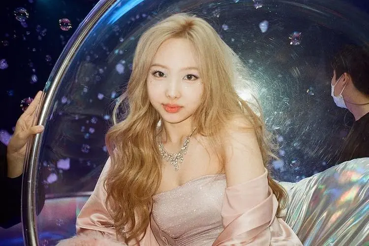 Nayeon TWICE Jadi Penyanyi Solo Tahun 2022 yang Raih Pre-Order Album Debut Solo Tertinggi