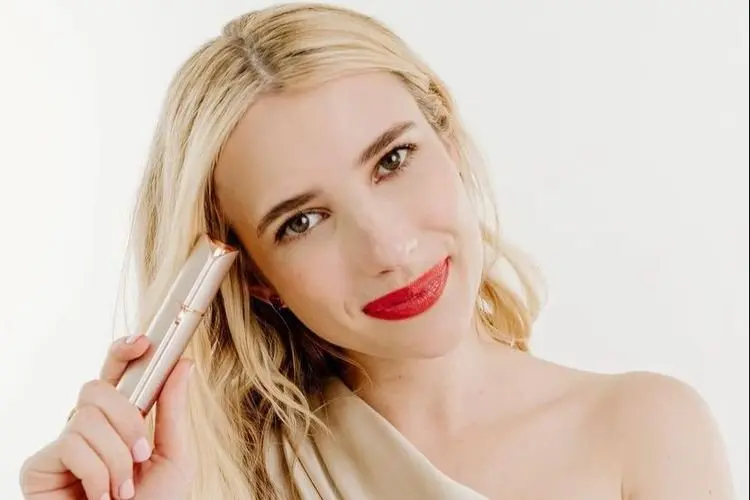 Bintang âScream Queensâ Emma Roberts Dikabarkan Deka dengan Cade Hudson, Ini Bukti Foto Kedekatannya!