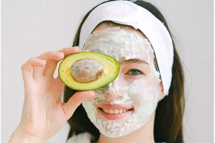 Tips Memakai Masker Wajah yang Benar, Supaya Kulit Jadi Glowing