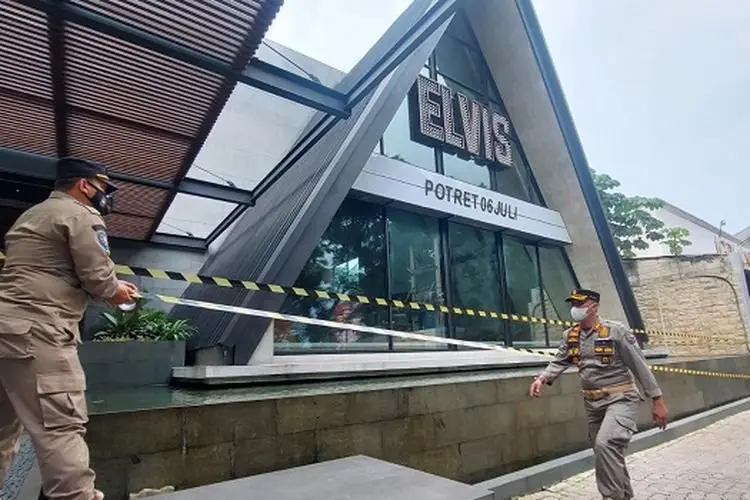 Kasatpol PP Larang Aktivitas di Dalam Kafe Elvis, Usai Miras Diamankan