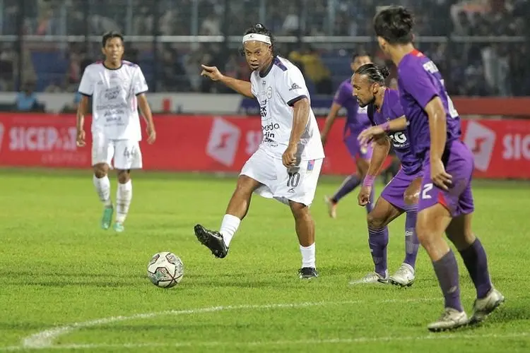 Begini Pengakuan Para Pemain RANS Nusantara FC Usai Main Bareng Ronaldinho