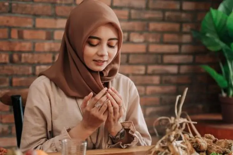Qadha Puasa untuk Orang Tua yang Meninggal, Bolehkah Anak Menggantinya?