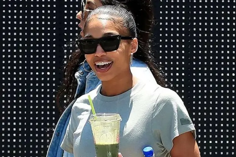 Makin Cantik Setelah Putus dari Michael B. Jordan, Lori Harvey Tampil Edgy di Depan Umum!