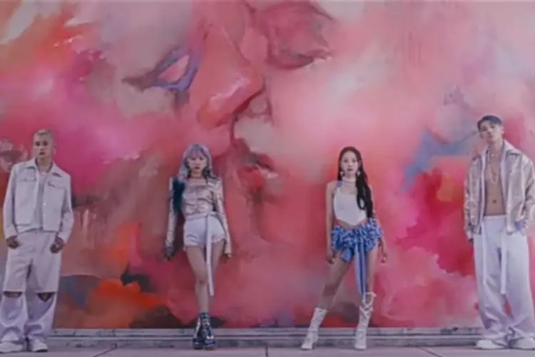 Lirik Laguâââ Break Down â KARD